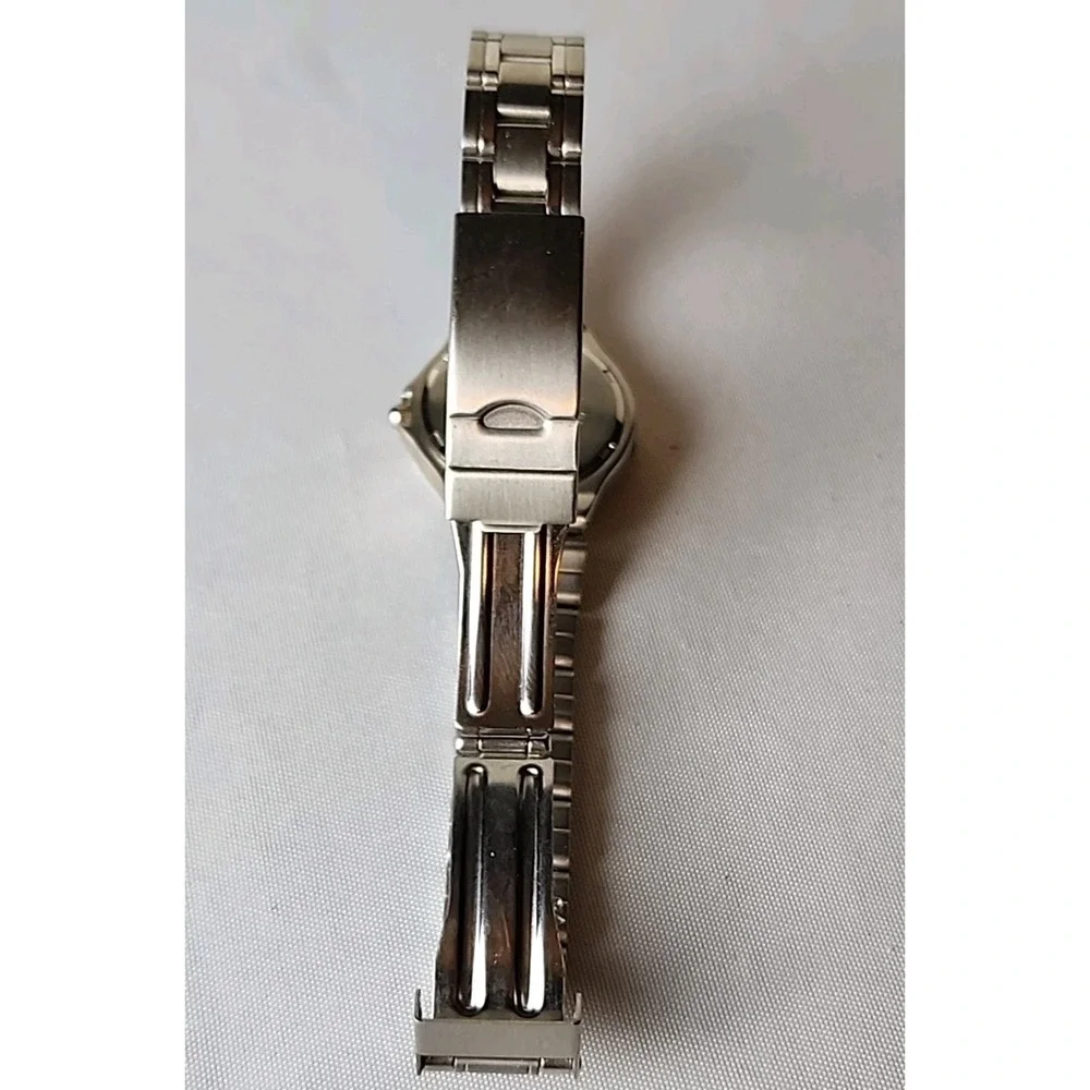 Vintage McDonald's Sweda Quartz Watch Women's Silver w/Blue Face Made‎ Japan EUC